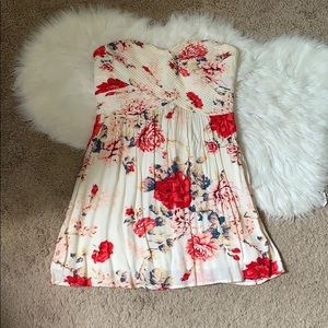 Beautiful strapless flower summer dress
